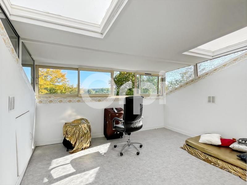 Propriété - 320 m² - 6 pièces