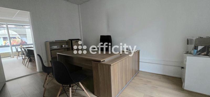 Bureau - 81 m² - 4 pièces