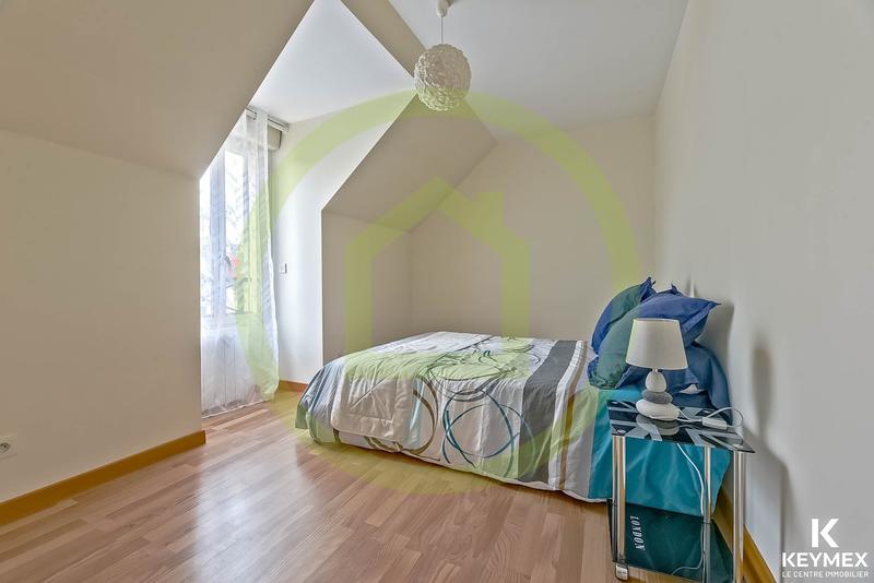 Maison - 136 m² - 6 pièces