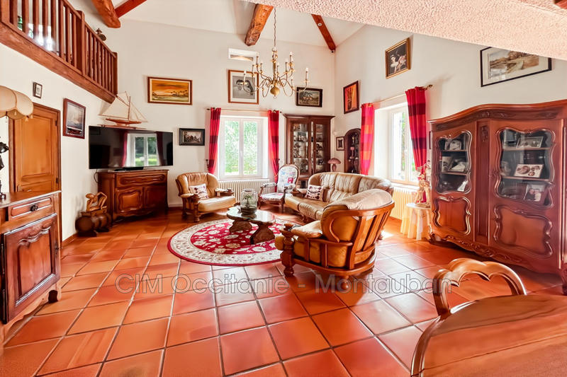 Maison - 201 m² - 6 pièces