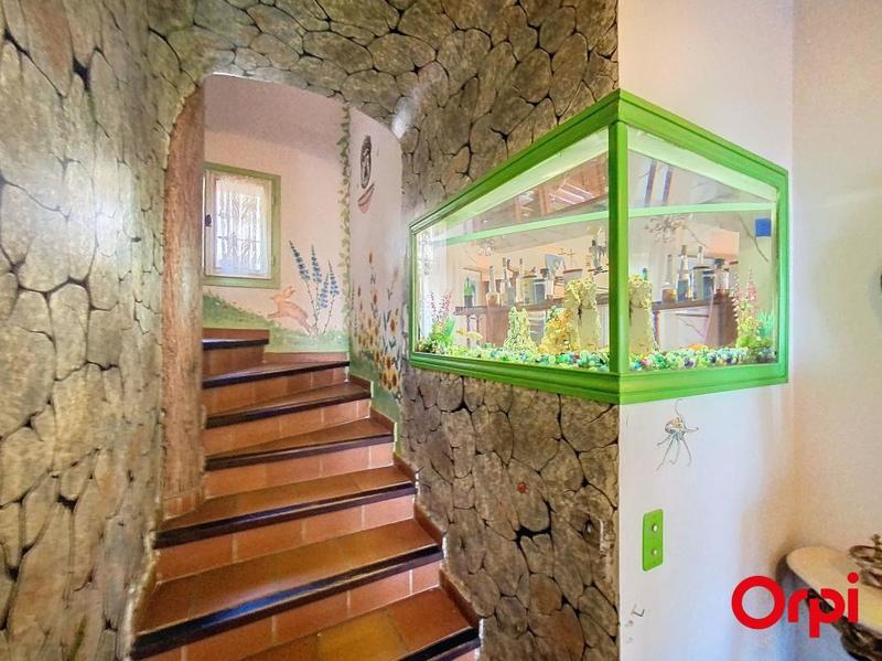 Maison - 515 m² - 11 pièces