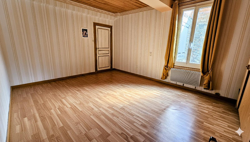 Maison - 93 m² - 4 pièces