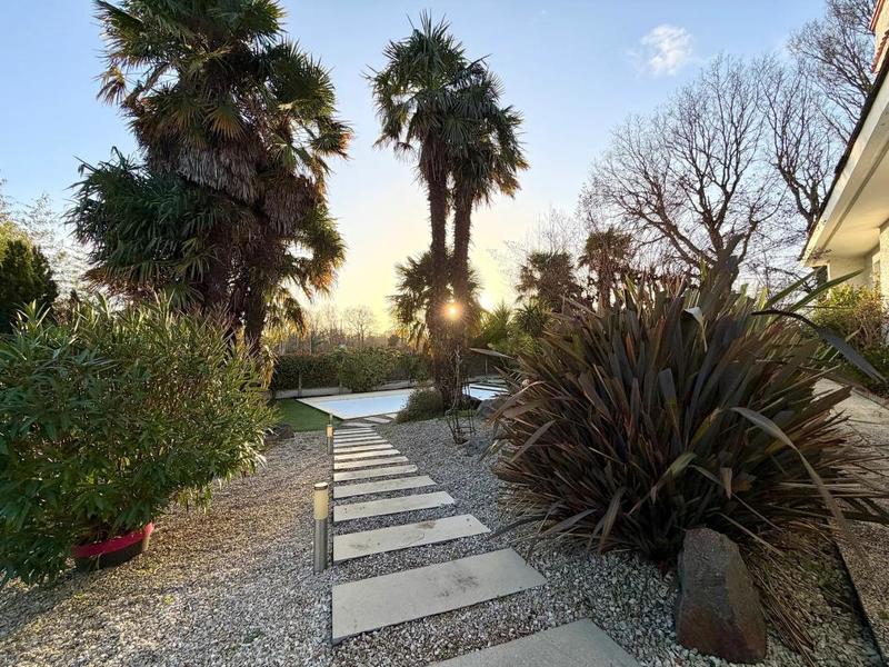 Maison - 187 m² - 8 pièces