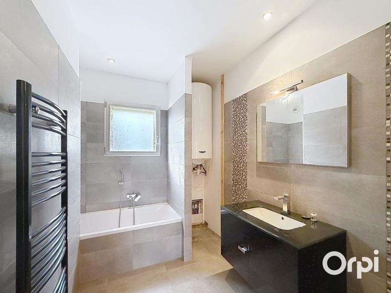 Appartement - 83 m² - 3 pièces