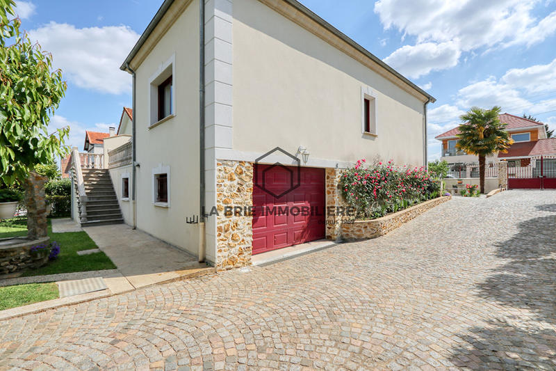 Maison - 130 m² - 6 pièces