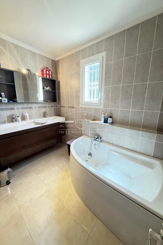 Villa - 152 m² - 5 pièces