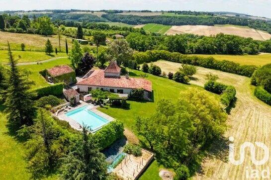 Maison - 165 m² - 6 pièces