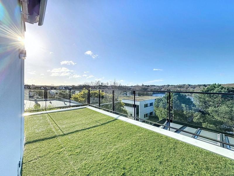 Maison - 213 m² - 5 pièces