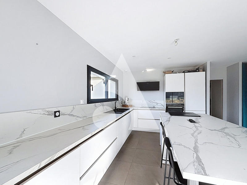 Maison - 122 m² - 5 pièces