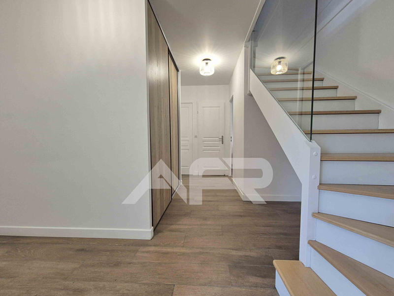 Maison - 164 m² - 7 pièces