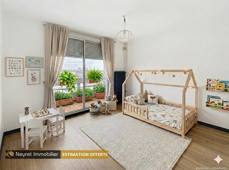 Appartement - 92 m² - 5 pièces