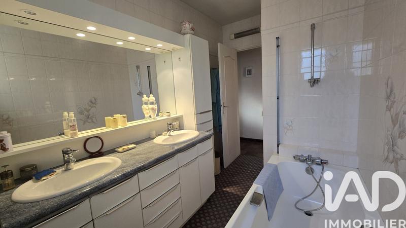 Maison de village - 187 m² - 5 pièces