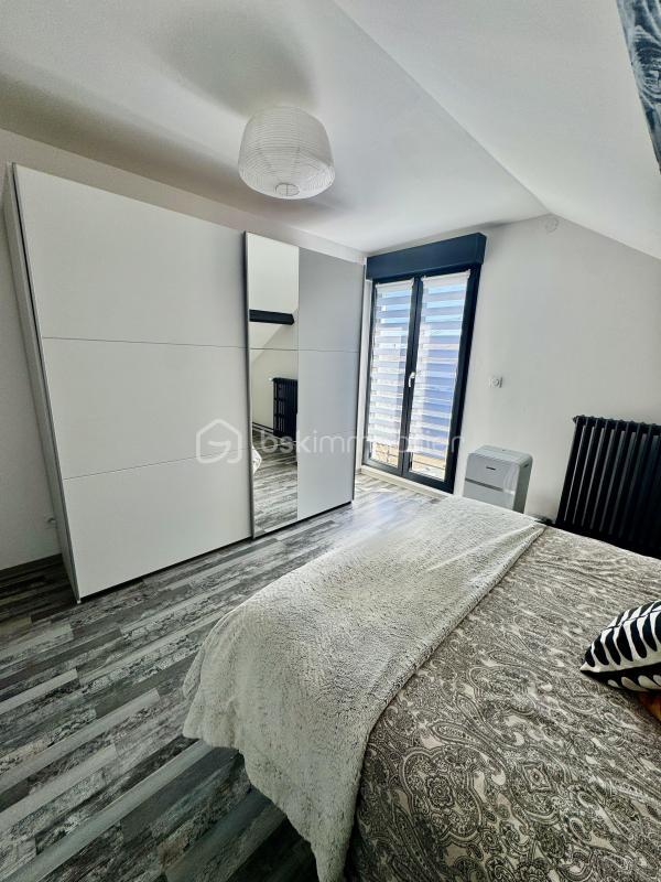 Maison traditionnelle - 102 m² - 6 pièces