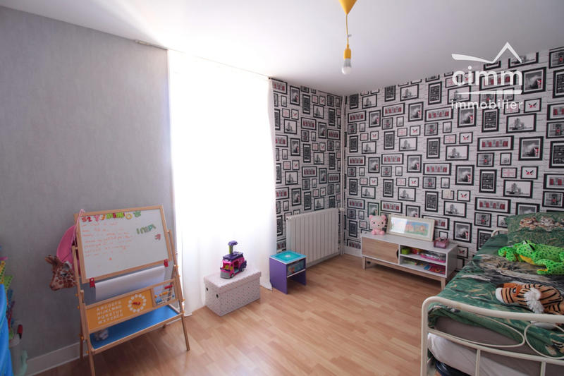 Maison - 209 m² - 8 pièces