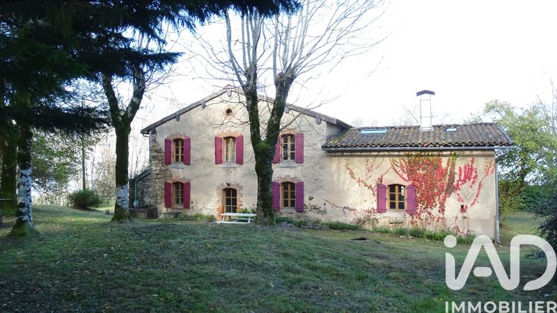 Maison de campagne - 360 m² - 8 pièces