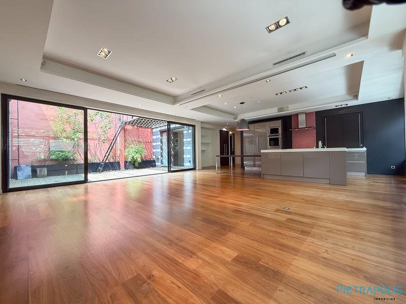 Appartement - 171 m² - 5 pièces