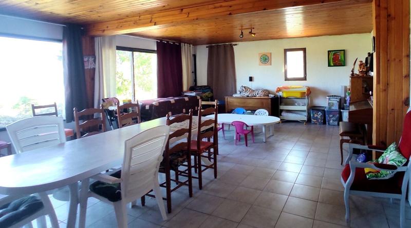 Maison - 238 m² - 7 pièces