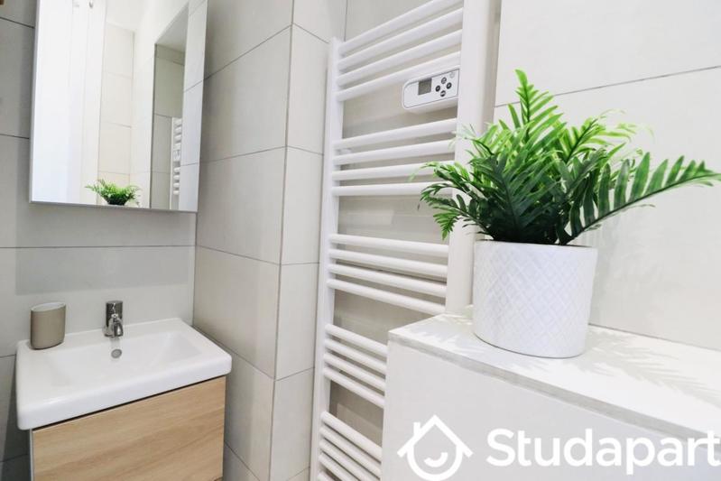 Chambre - 12 m² - 1 pièce