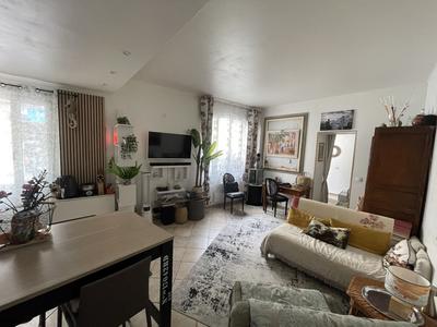 Maison - 99 m² - 4 pièces