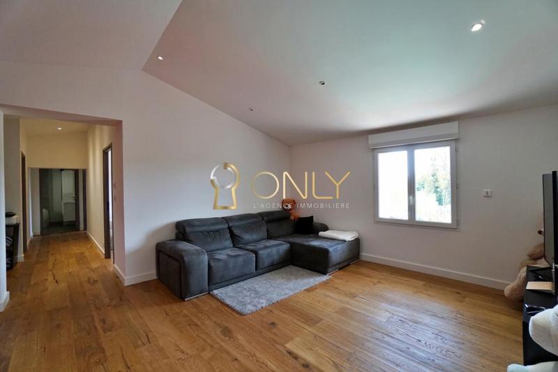 Maison - 226 m² - 6 pièces