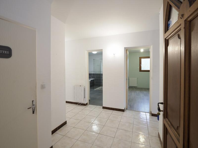 Maison - 250 m² - 13 pièces