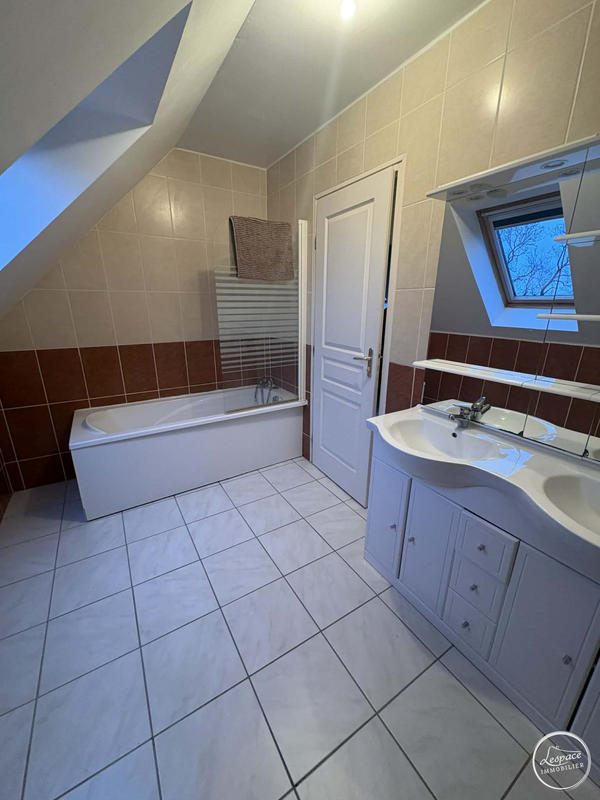 Maison - 123 m² - 5 pièces