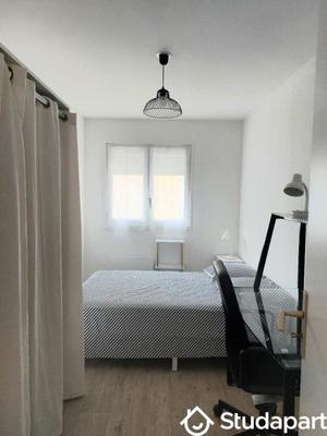 Chambre - 9 m² - 1 pièce