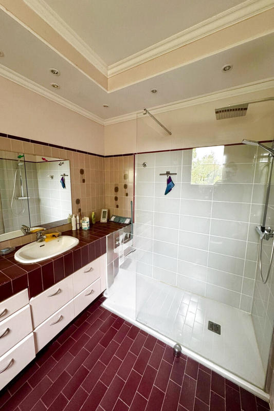 Maison - 184 m² - 6 pièces