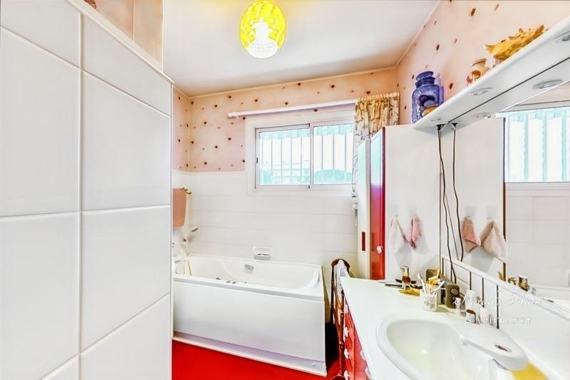 Appartement - 144 m² - 5 pièces