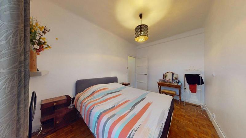 Appartement - 100 m² - 5 pièces