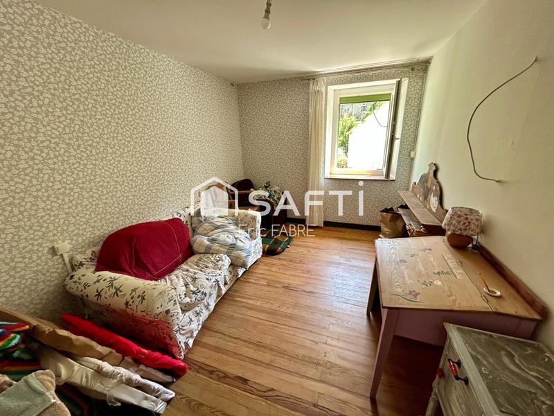 Maison - 90 m² - 5 pièces