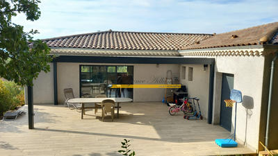 Maison - 201 m² - 7 pièces