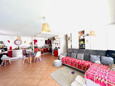 Maison - 82 m² - 3 pièces