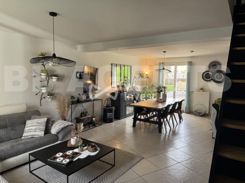 Maison traditionnelle - 115 m² - 6 pièces