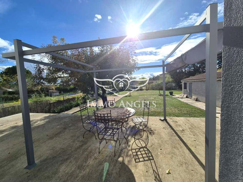 Maison - 90 m² - 3 pièces