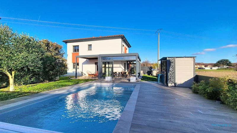 Maison traditionnelle - 140 m² - 6 pièces