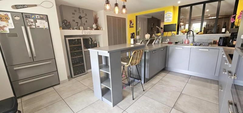 Maison en pierre - 220 m² - 5 pièces