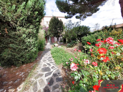 Maison - 281 m² - 7 pièces