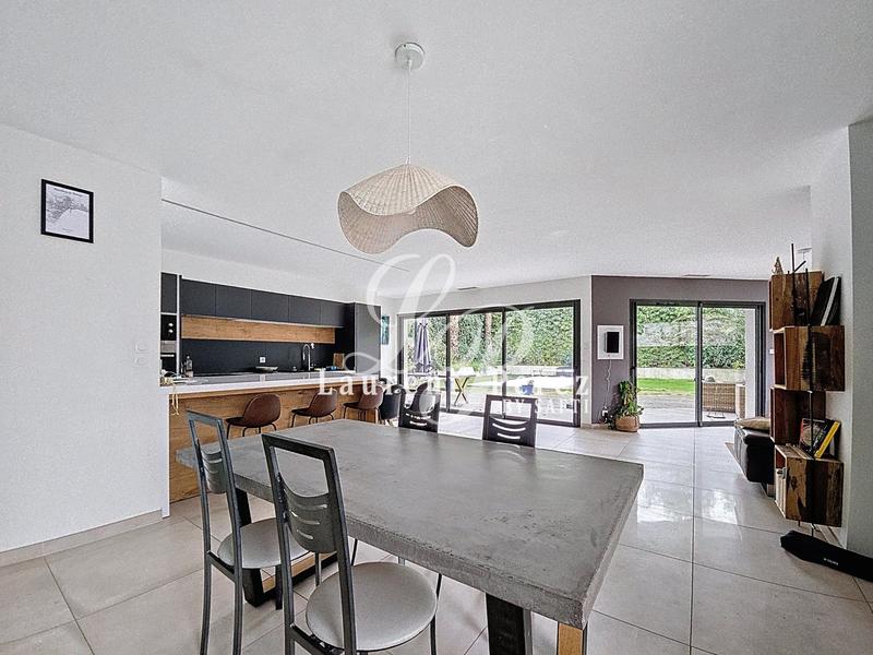 Maison - 175 m² - 6 pièces