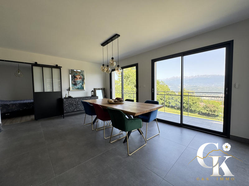 Maison - 160 m² - 6 pièces