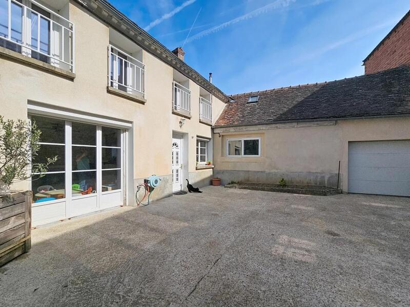 Maison - 200 m² - 7 pièces