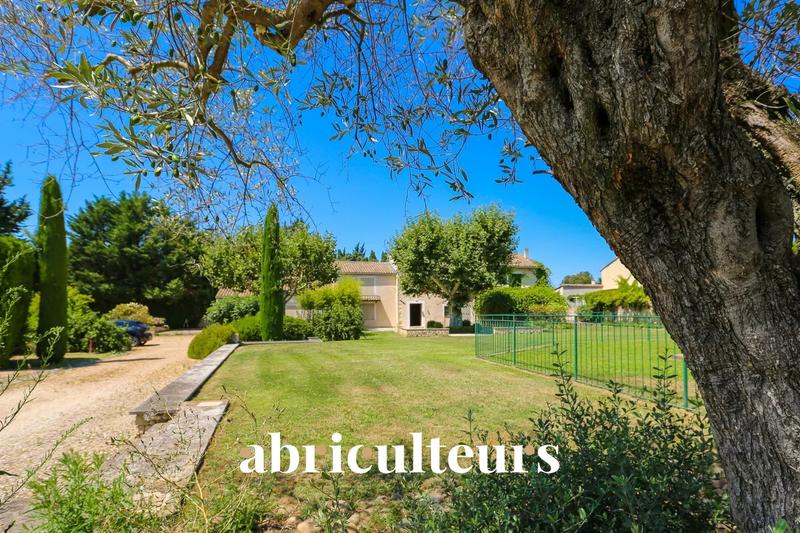 Maison - 345 m² - 11 pièces