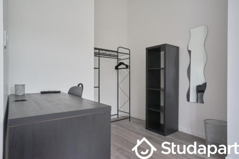 Chambre - 9 m² - 1 pièce