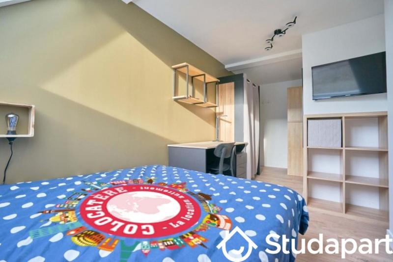 Chambre - 13 m² - 1 pièce