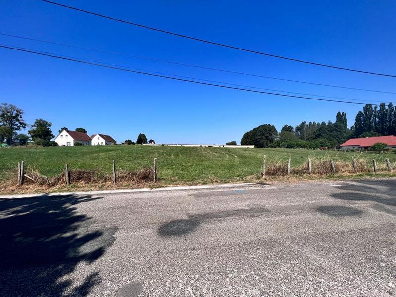 Terrain constructible - 11 010 m²