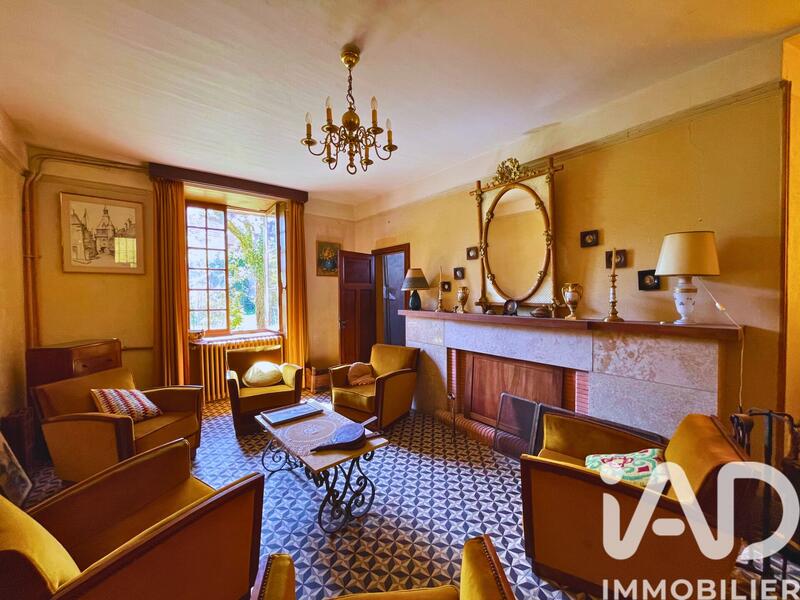 Maison - 187 m² - 10 pièces