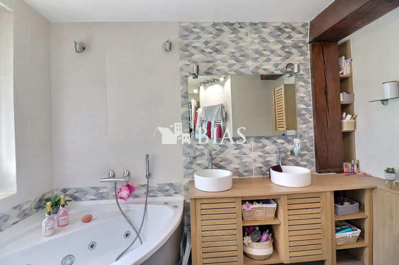 Maison - 95 m² - 4 pièces