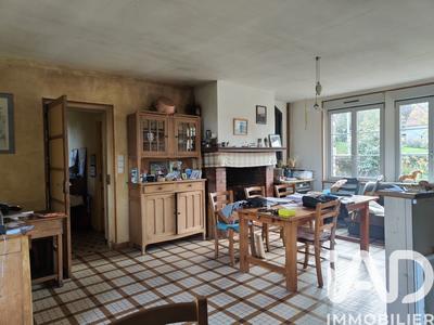 Maison - 122 m² - 9 pièces