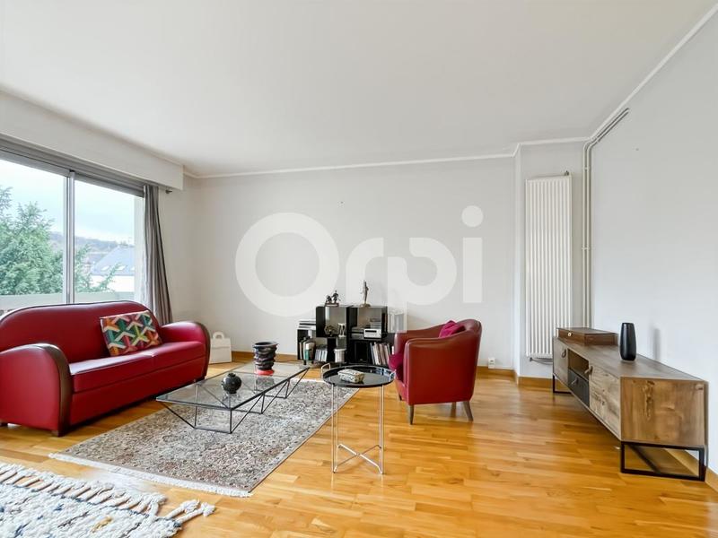 Appartement - 99 m² - 4 pièces