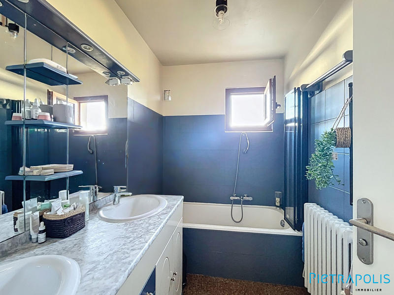 Appartement - 121 m² - 5 pièces